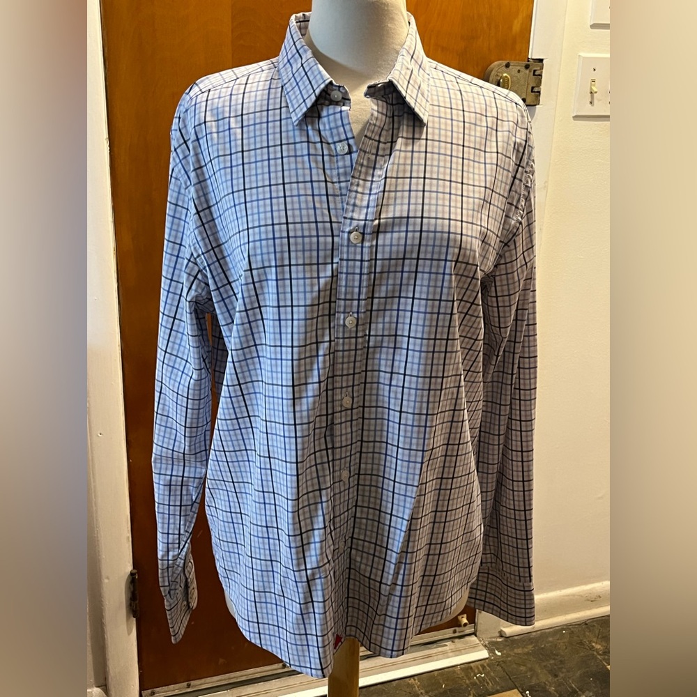 UNTUCKit Men's White and Blue Plaid Button Down Long Sleeve Shirt. Size large